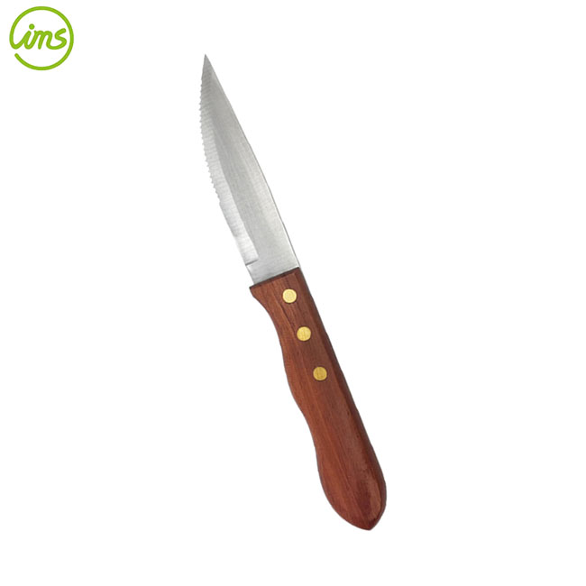 Cuchillo para carne de madera con hoja dentada de 5"